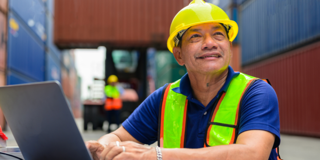 Modern Online Safety Training for Manufacturers: Bridging the Gap Between Tradition and Innovation